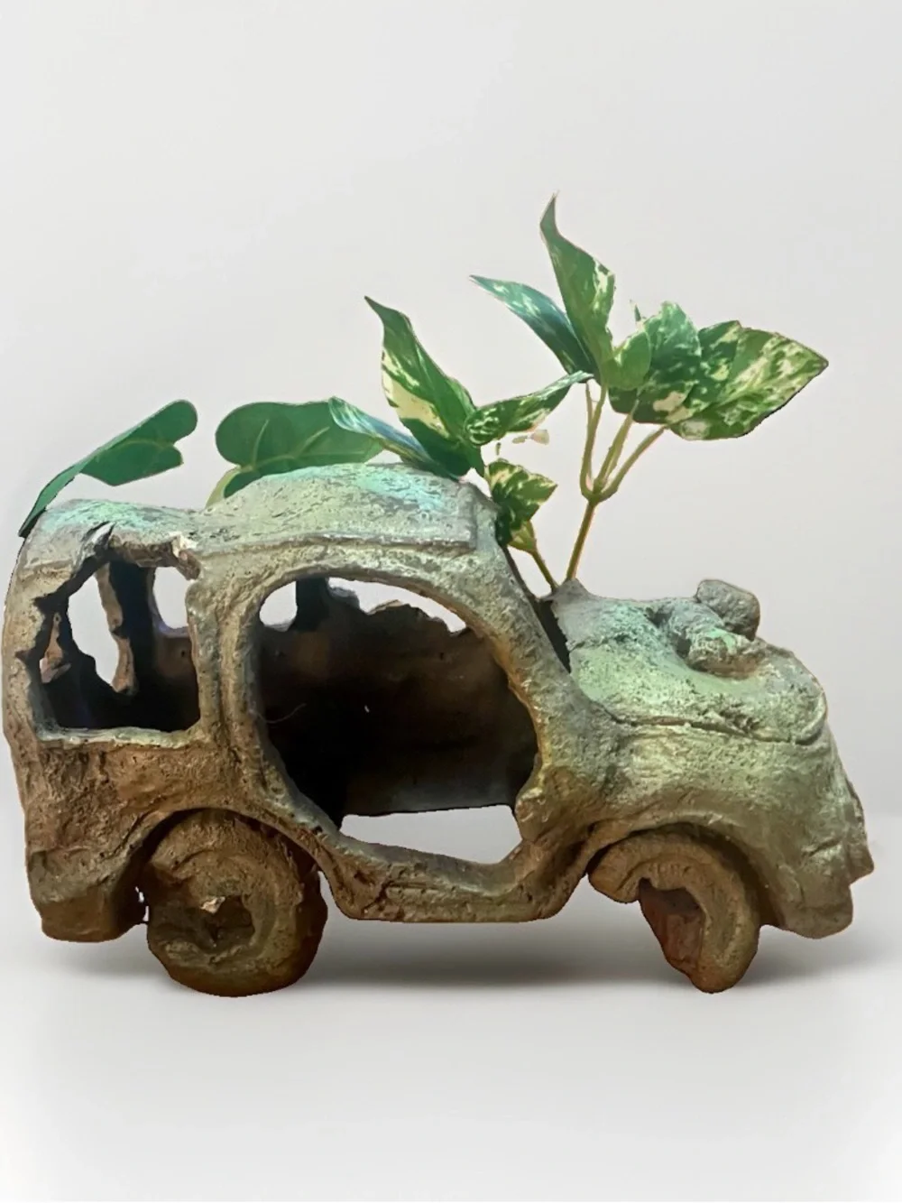 Wrecked Car Aquarium Ornament / Fish Tank Hide Cave with Faux Silk Plants, GUC